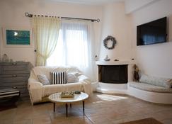 Njv Plus K - Aegina - Living room