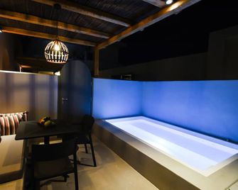 Terra Nera Suites - Agios Georgios - Спа