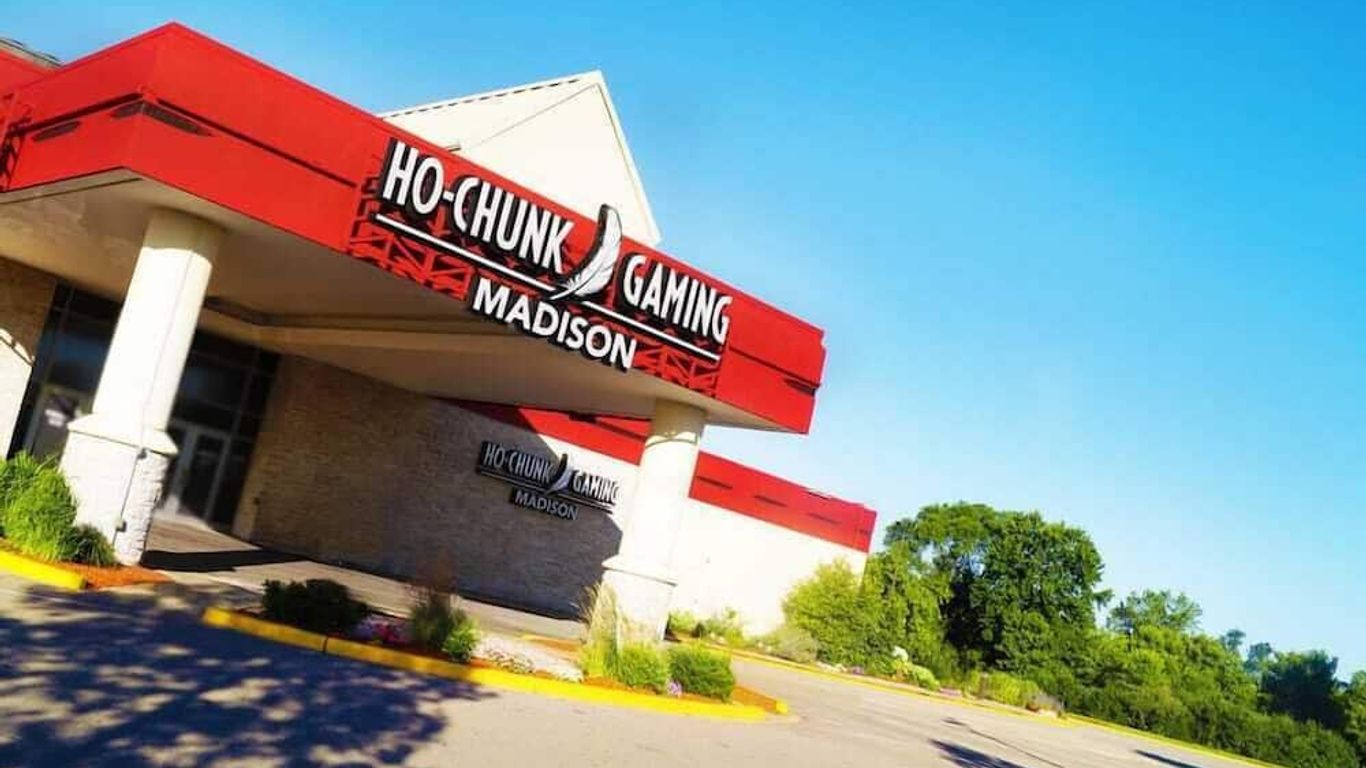 Comfort Inn & Suites Madison - Airport