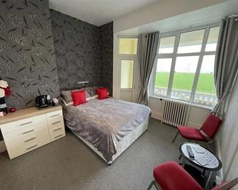 Cambria Hotel - Paignton