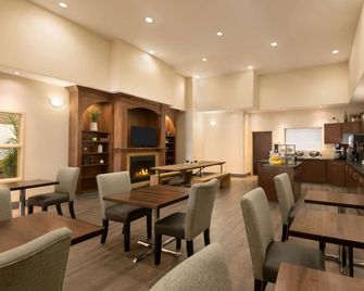 Ramada by Wyndham Drayton Valley - Drayton Valley - Restaurant
