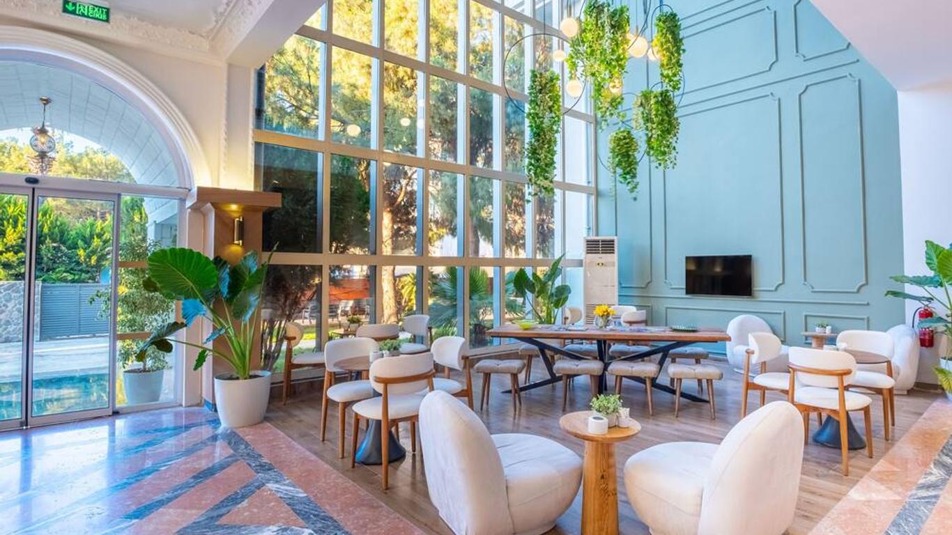 روز جاردن بريميوم هوتل