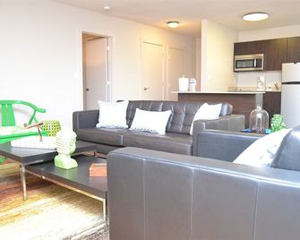 Lush Royale - فورت لاودردال - غرفة معيشة