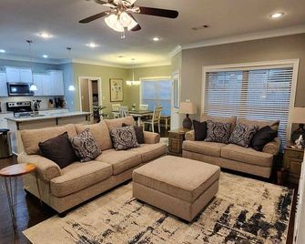 'Our Place' Comfy New 3 Bdm/2 Bath In Searcy, Ar Minutes From Harding University - Searcy - Huiskamer