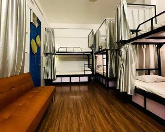 Dom Hostel and Bar - Hội An