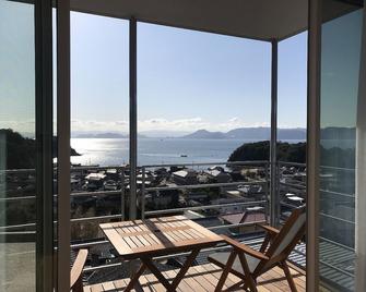 My Lodge Naoshima - Naoshima - Balcón