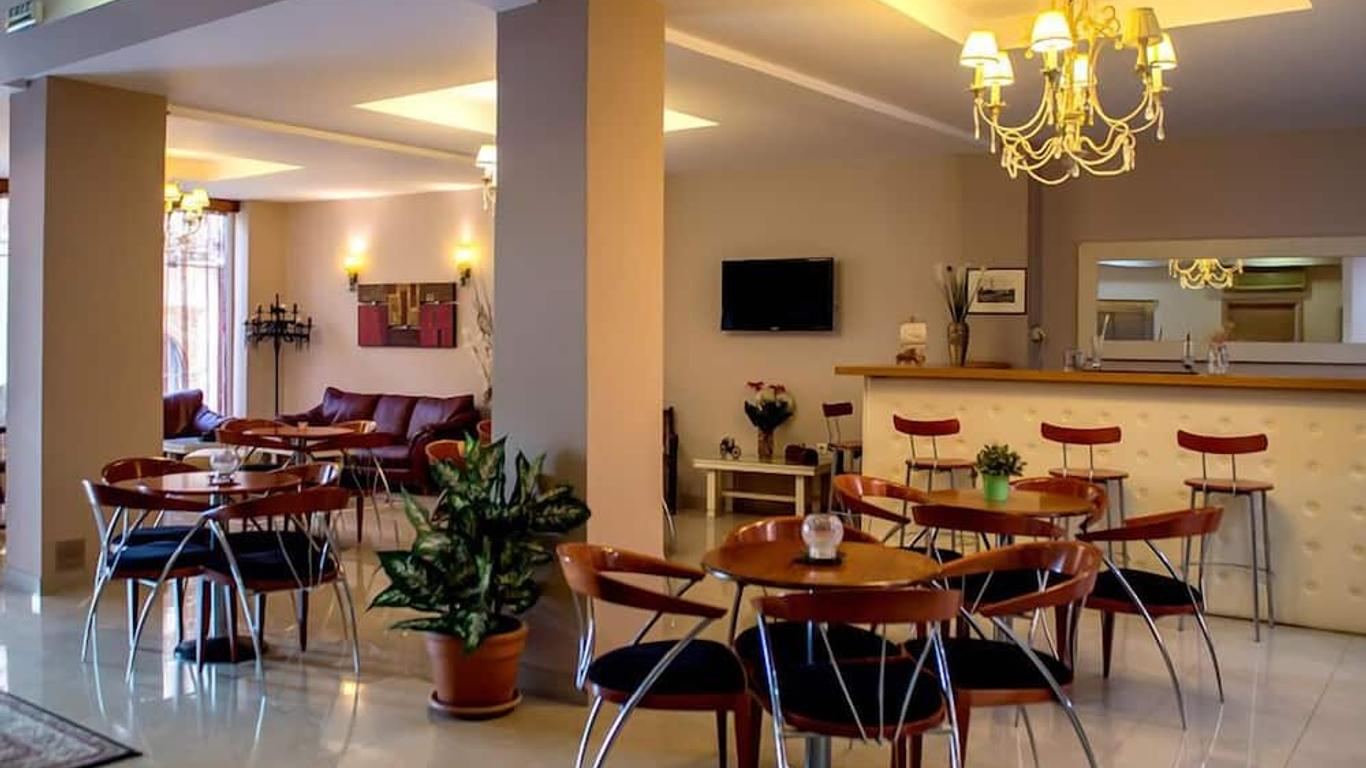 Hotel Minos