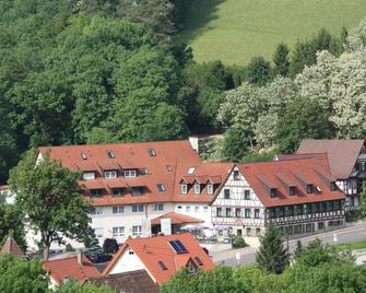Akzent Hotel Goldener Ochsen - Croeffelbach - Edificio