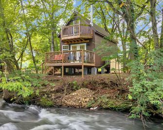 Creekwalk Inn Bed and Breakfast with Cabins - Cosby