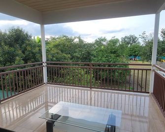 Apartamento a 12km de La Fortuna con Amplia Terraza - Fortuna - Balcon
