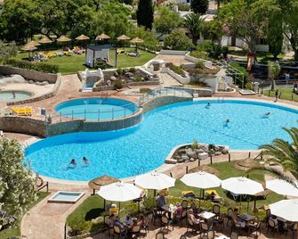 Rocha Brava Village Resort - Praia do Carvoeiro - Piscina