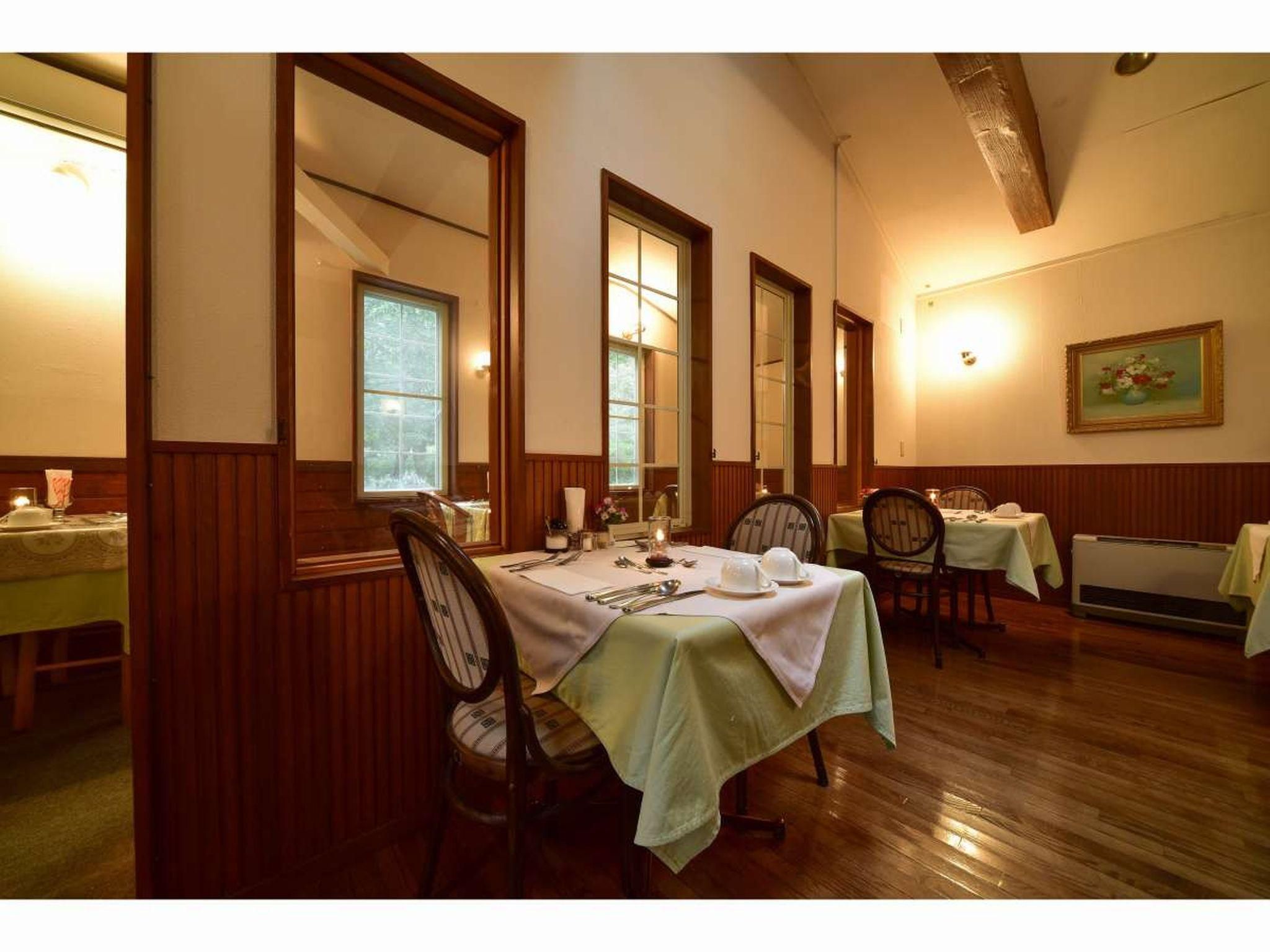 The Pageant - ניקו - מסעדה