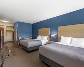 Quality Inn & Suites - Oakville - Bedroom