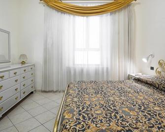 A stone's throw from the sea .. - Atrani - Habitación