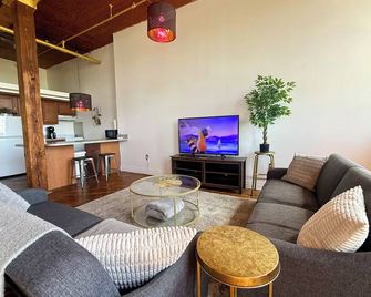 Downtown: The Belle Isle View Loft - דטרויט - סלון