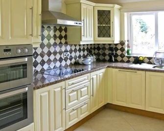 Ring of Kerry Holiday Home with Mountain & Sea Views - Caherciveen - Keuken