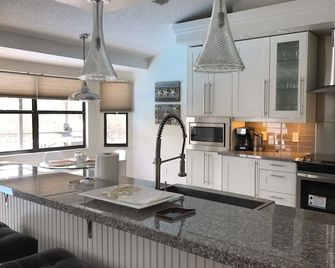 Luxury Golf Course Villa - Hudson - Cocina