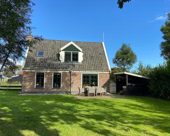 Villa in Hippolytushoef with sea beach - Hippolytushoef - Edificio