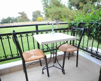 Long View Resort & Spa Rooms & Apartments - Porto Cheli - Balkon