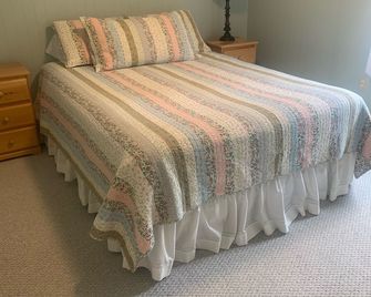 Treetop retreat with access to kayaks and rowboat near Acadia National Park - Tremont - Habitación