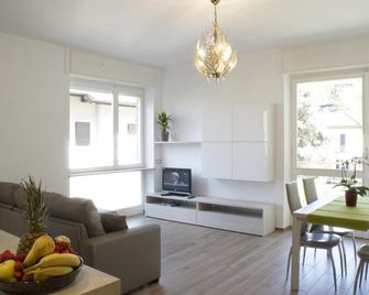 Appartamento Azalea Stresa - Stresa - Wohnzimmer