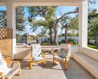 Villetta Blue Coral Porto Cesareo - Porto Cesareo - Patio
