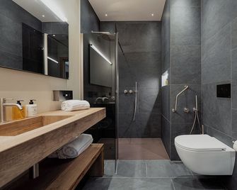 Mostesi Dolomites Spa Hotel - Auronzo di Cadore - Bathroom