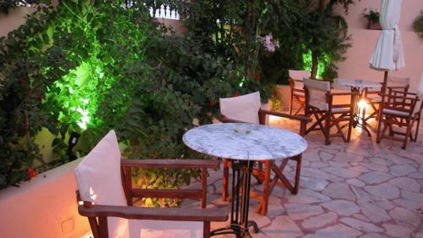 Donna's House Santorini