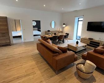 Gîte Berlou Moderne & Authentique - Berlou - Sala de estar