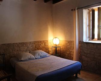 Charmful house with private garden between bird reserve and Eguzon Lake - Thenay - Habitación