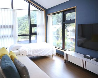 Damyang Lisa Forest Village Pension - Damyang - Habitación