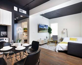 Stylishhistoric 1bd On Riverwalk Gym Free Parking - San Antonio - Dining room