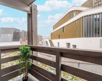 Ski In-Out - Heart of Val Thorens Superb apartment, Wifi - Val Thorens - Balcony