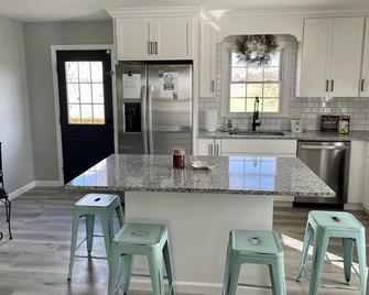 Spacious cozy renovated home Bourbon Trail - Lebanon - Cocina