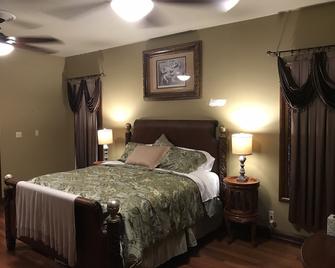 Spacious house for the whole family with a pool and a great kitchen. - Laredo - Bedroom