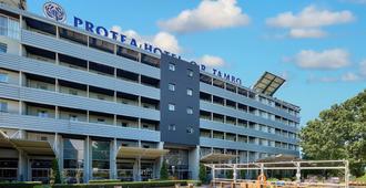 Protea Hotel by Marriott O.R. Tambo Airport - יוהנסבורג