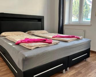 Comfortable 3BR Apt Prime location in Vienna - Vienna - Bedroom