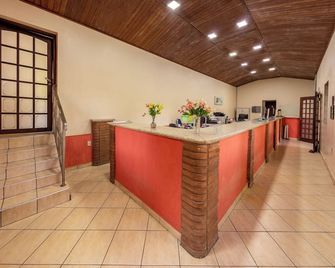 B Homy Hotel Fazenda Apm - Caieiras - Recepción