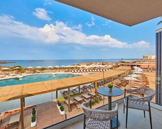 Universal Grand León & Spa - Colònia de Sant Jordi - Balkon
