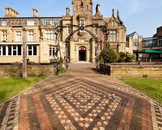 Mercure Bradford Bankfield Hotel - Bingley - Building