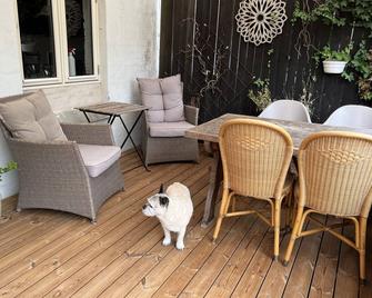 Davaa's Bed & Breakfast - Randers - Patio