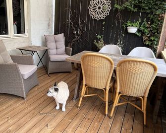 Davaa's Bed & Breakfast - Randers - Patio