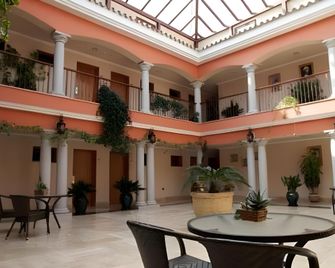 Los Dolmenes - Antequera - Lobby