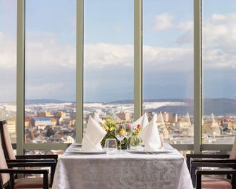Golden Tulip Ana Tower Sibiu - Sibiu - Balcony
