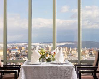 Golden Tulip Ana Tower Sibiu - סיביו - מרפסת