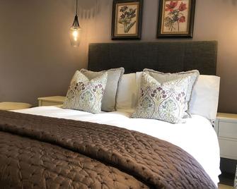 The Cottage - Dunblane - Bedroom