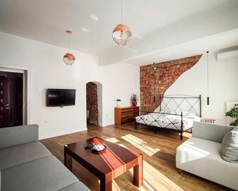 Prishtina Center Hostel - Pristina - Living room