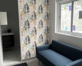 Studio Entièrement Neuf Proche Centre Ville - アミアン - リビングルーム