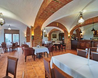 St Peter Vini - Nové Zámky - Restaurante
