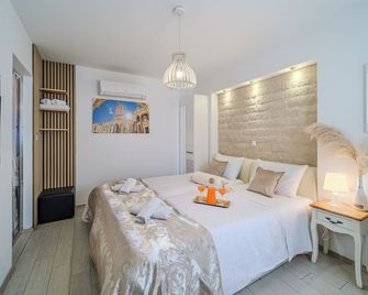 Central Split rooms and apartments Paese - Split - Bedroom